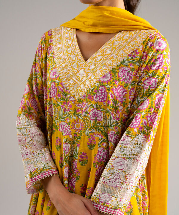 3 Piece - Embroidered Lawn Suit