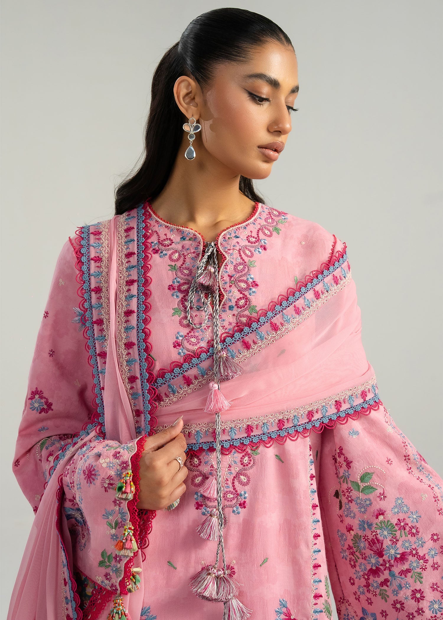 https://cdn.shopify.com/s/files/1/0016/9476/1035/files/Pembe_3.jpg?v=1777016033