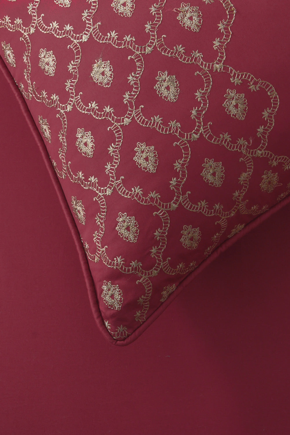 Pomegranate T-400 Embroidered Quilt Cover Set