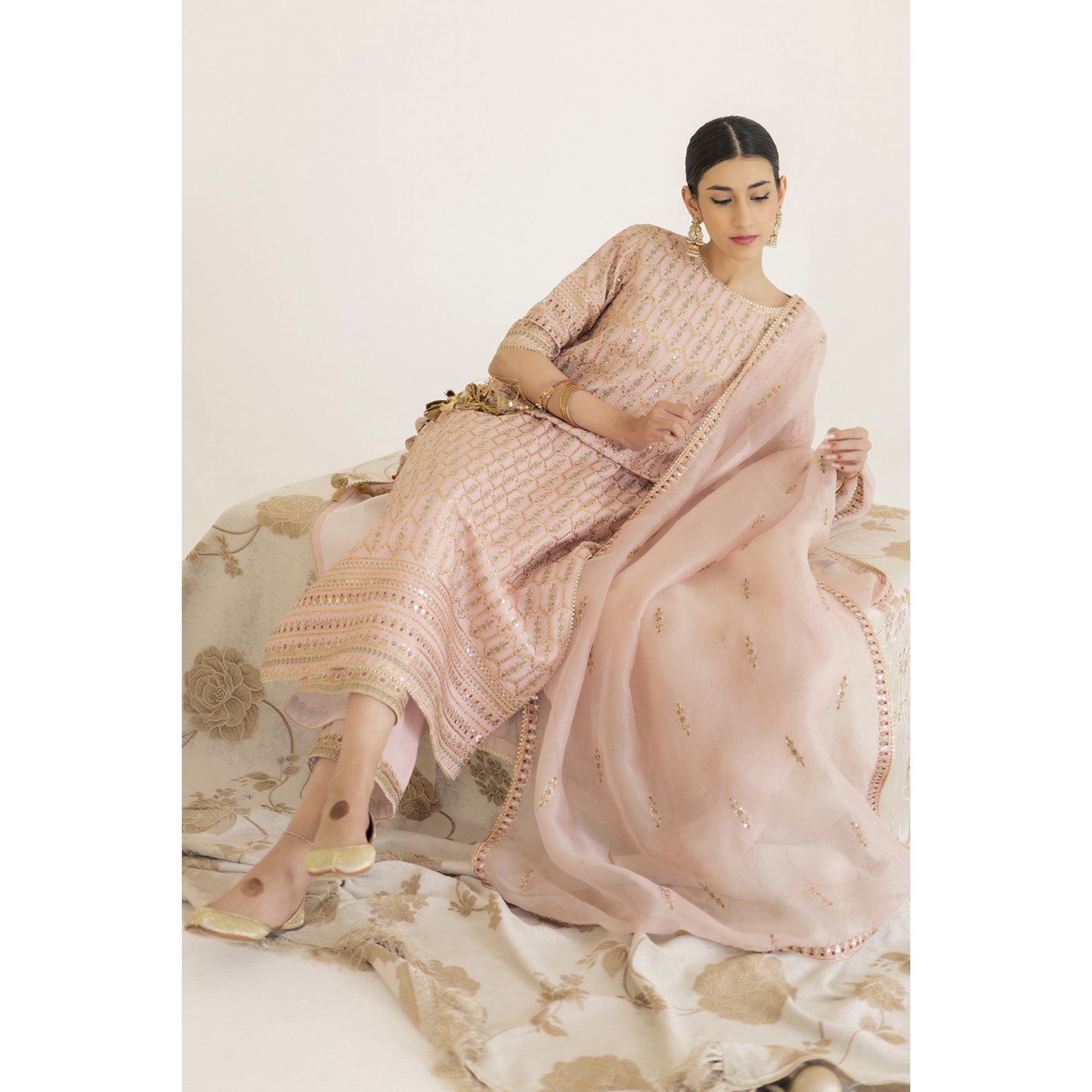 Powder pink Outfit