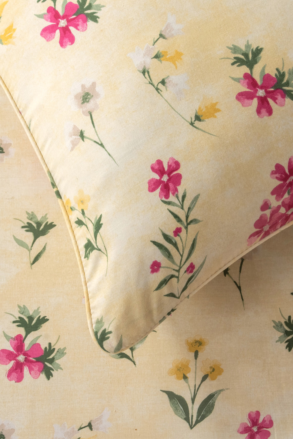 https://cdn.shopify.com/s/files/1/0706/3253/8159/files/PrimroseSheetset004.jpg?v=1759329602