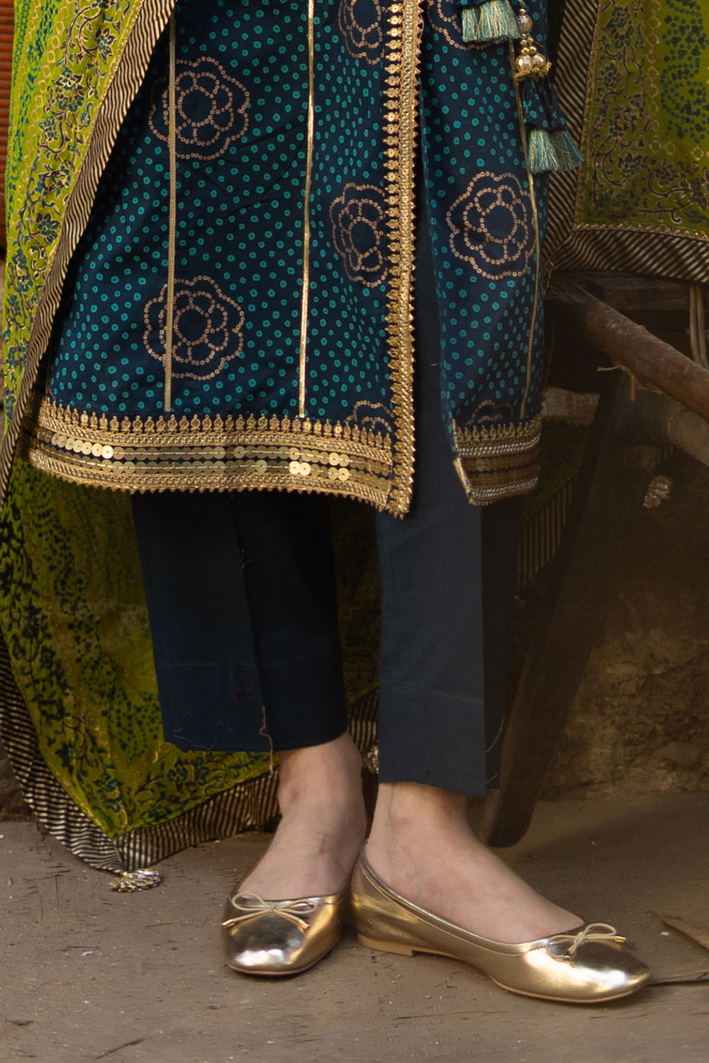 Embroidered Zari Khaddar Shirt