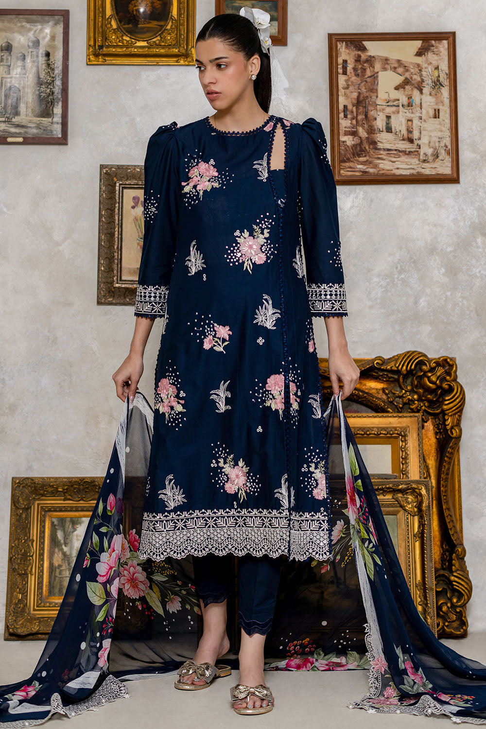 3 Piece Embroidered Lawn Suit With Chiffon Dupatta And Borders
