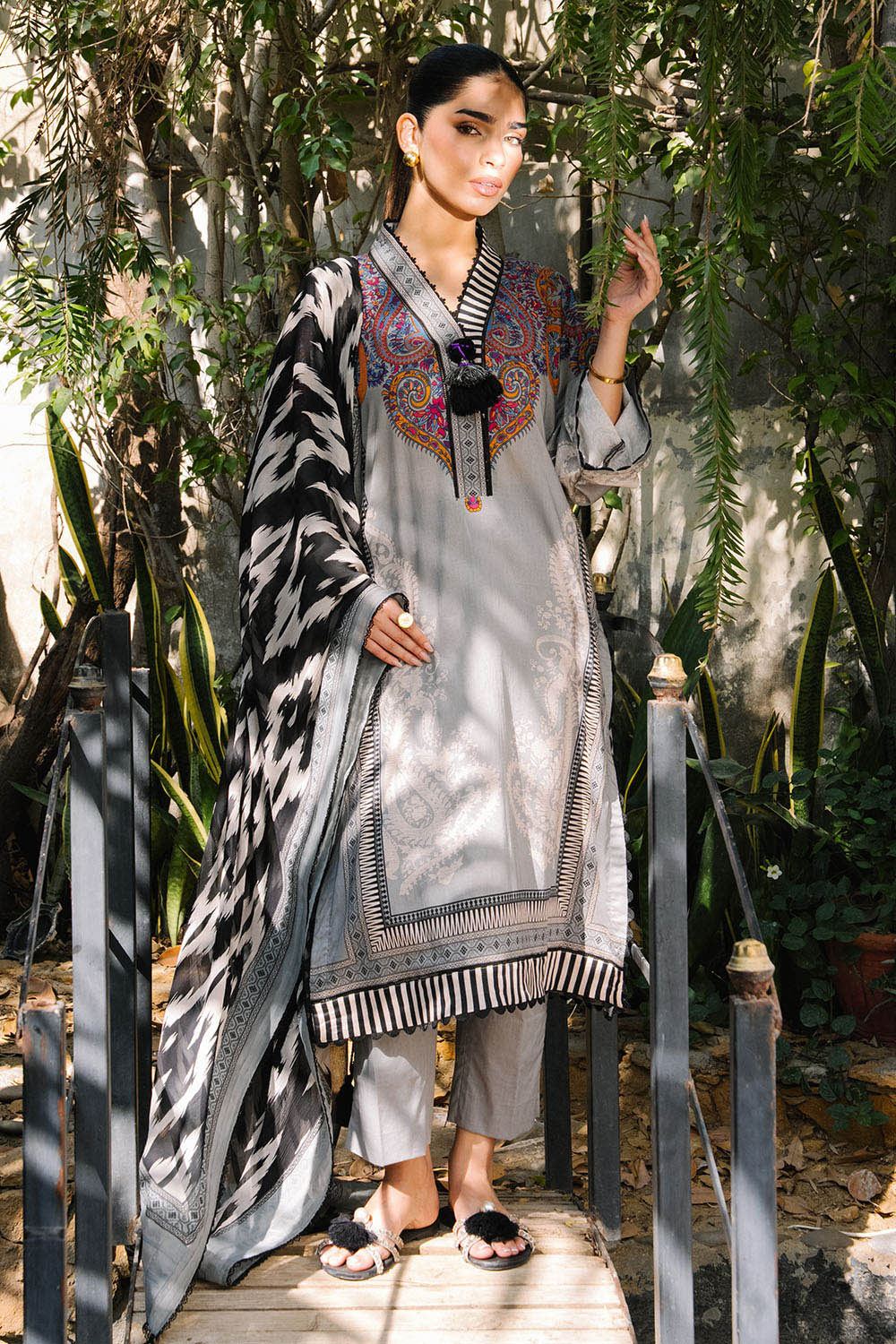 3 Piece Printed Lawn Suit with Printed Chiffon Dupatta BM-52047