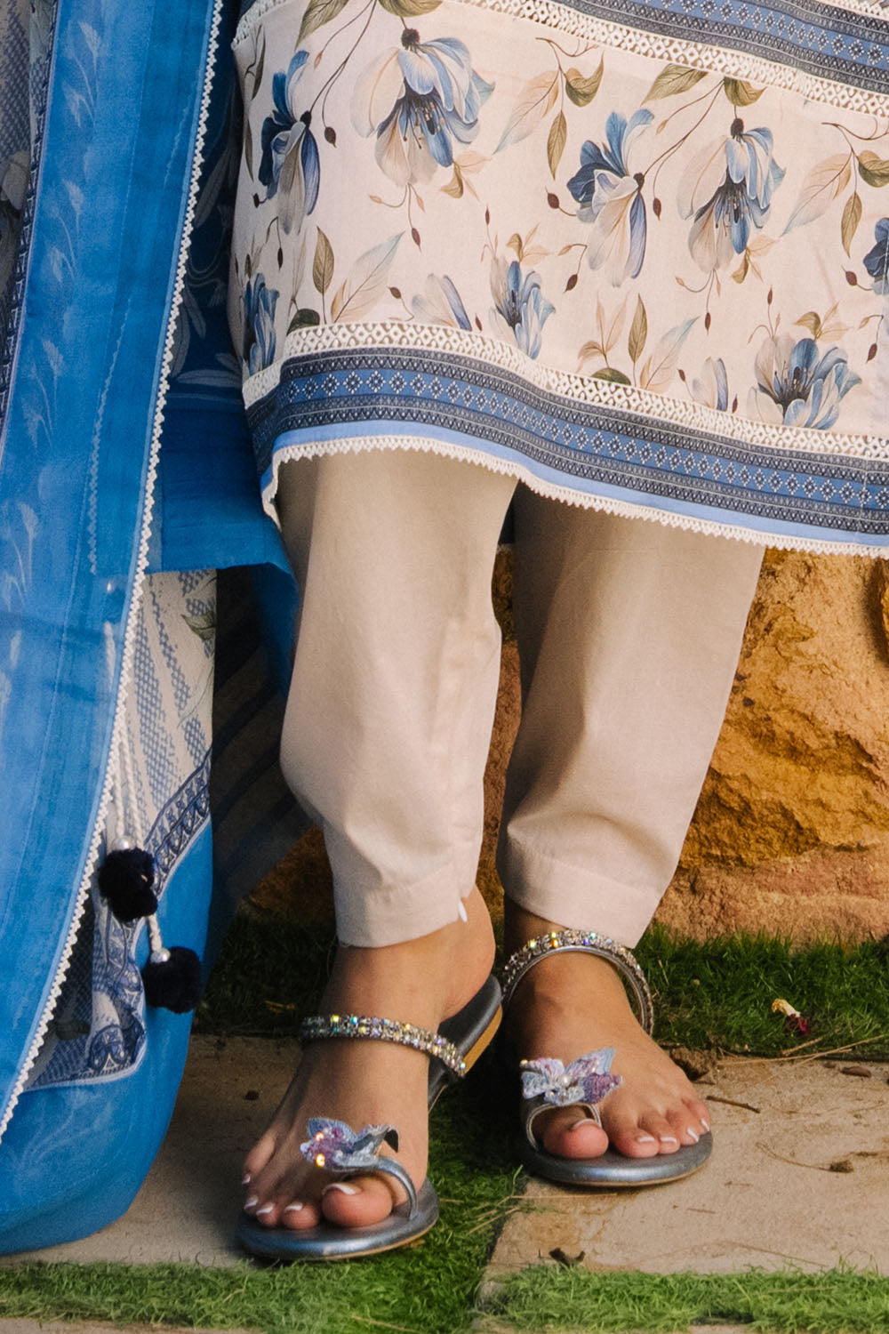 3 Piece Printed Lawn Suit With Printed Chiffon Dupatta