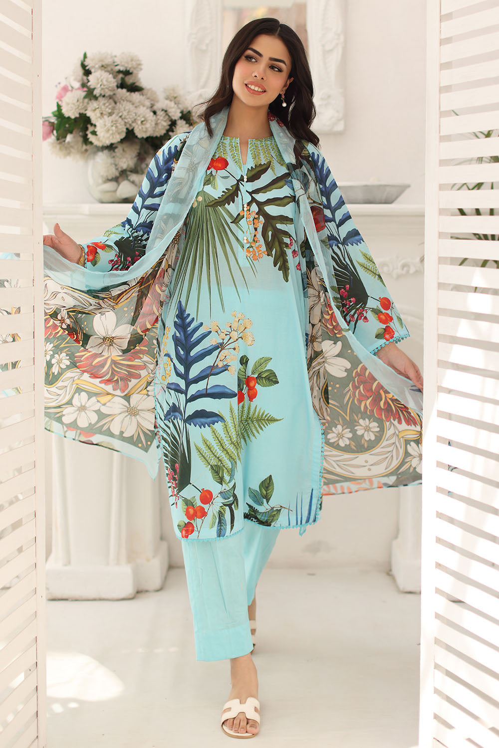 3 Piece Printed Lawn Suit With Chiffon Dupatta