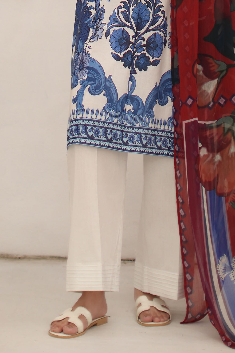 3 Piece Printed Lawn Suit With Chiffon Dupatta