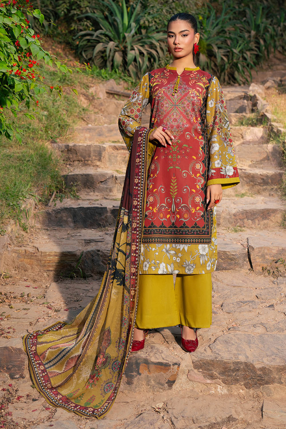 3 Piece Printed Lawn Suit With Chiffon Dupatta