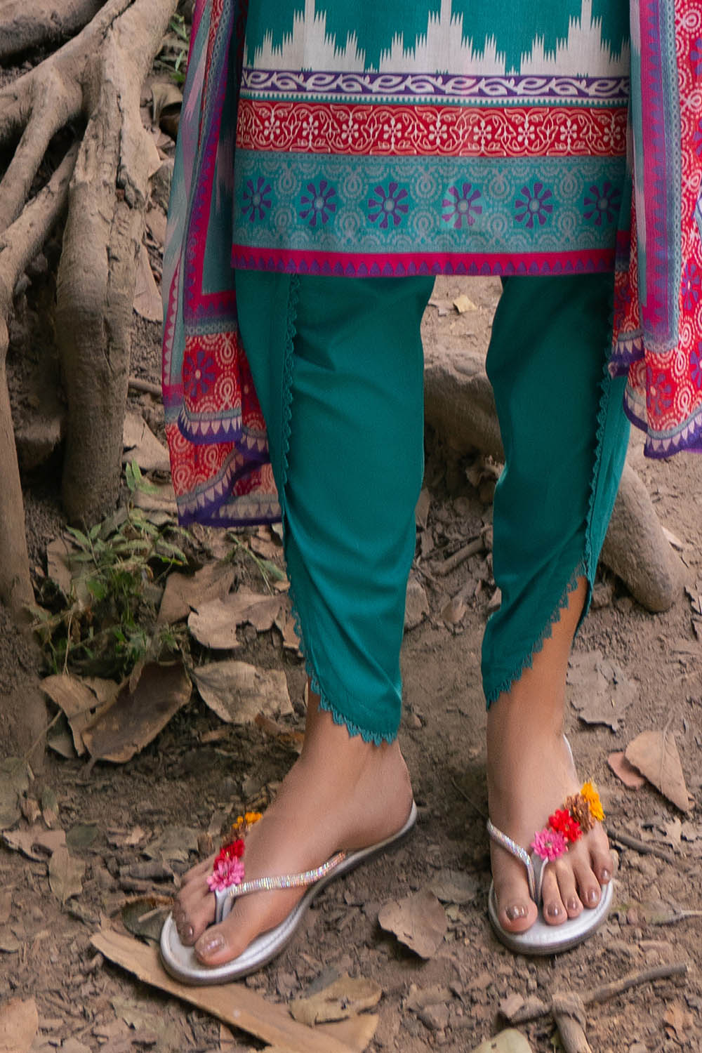 3 Piece Printed Lawn Suit with Chiffon Dupatta SD-52211