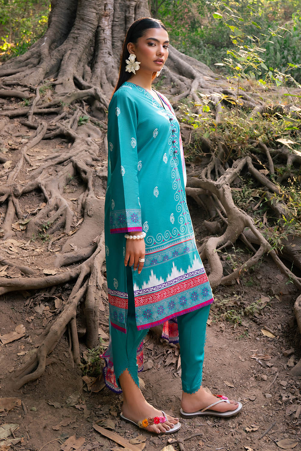 3 Piece Printed Lawn Suit With Chiffon Dupatta