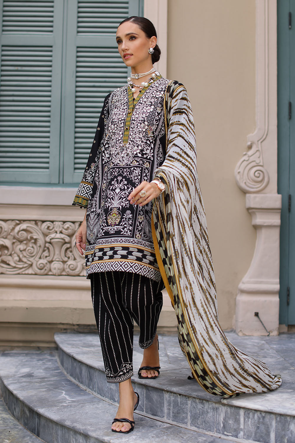 3 Piece Printed Lawn Suit with Chiffon Dupatta