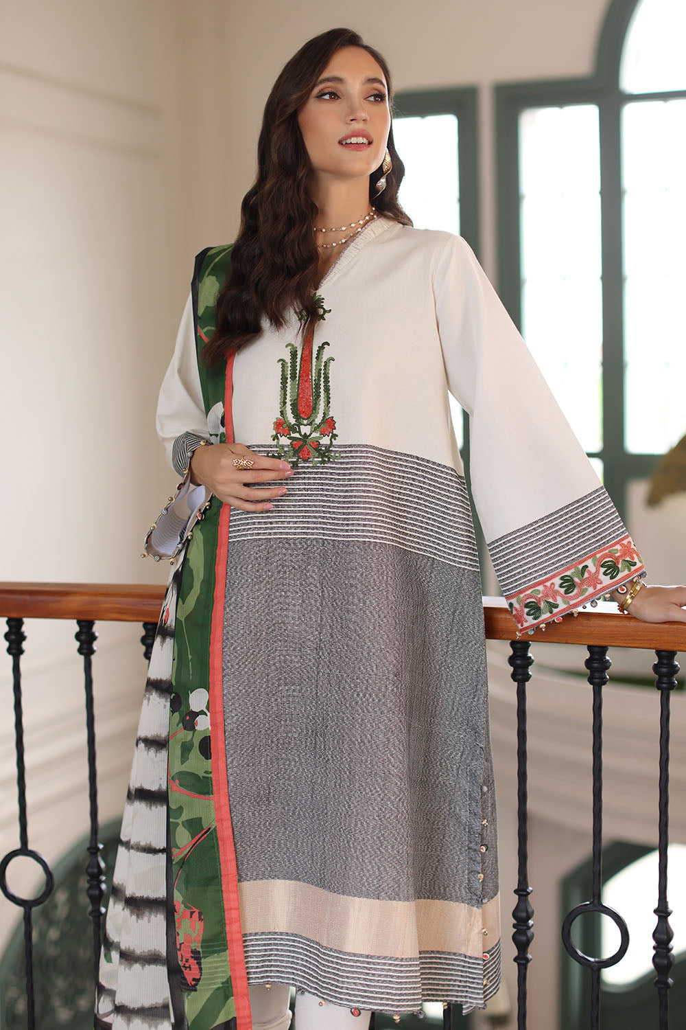 3 Piece Embroidered Jacquard Suit