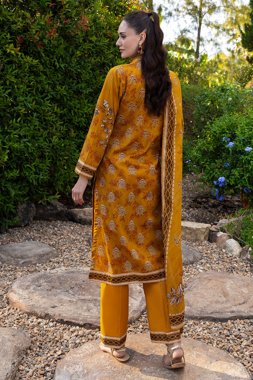3 Piece Printed Cambric Suit with Lawn Dupatta CBN-62010