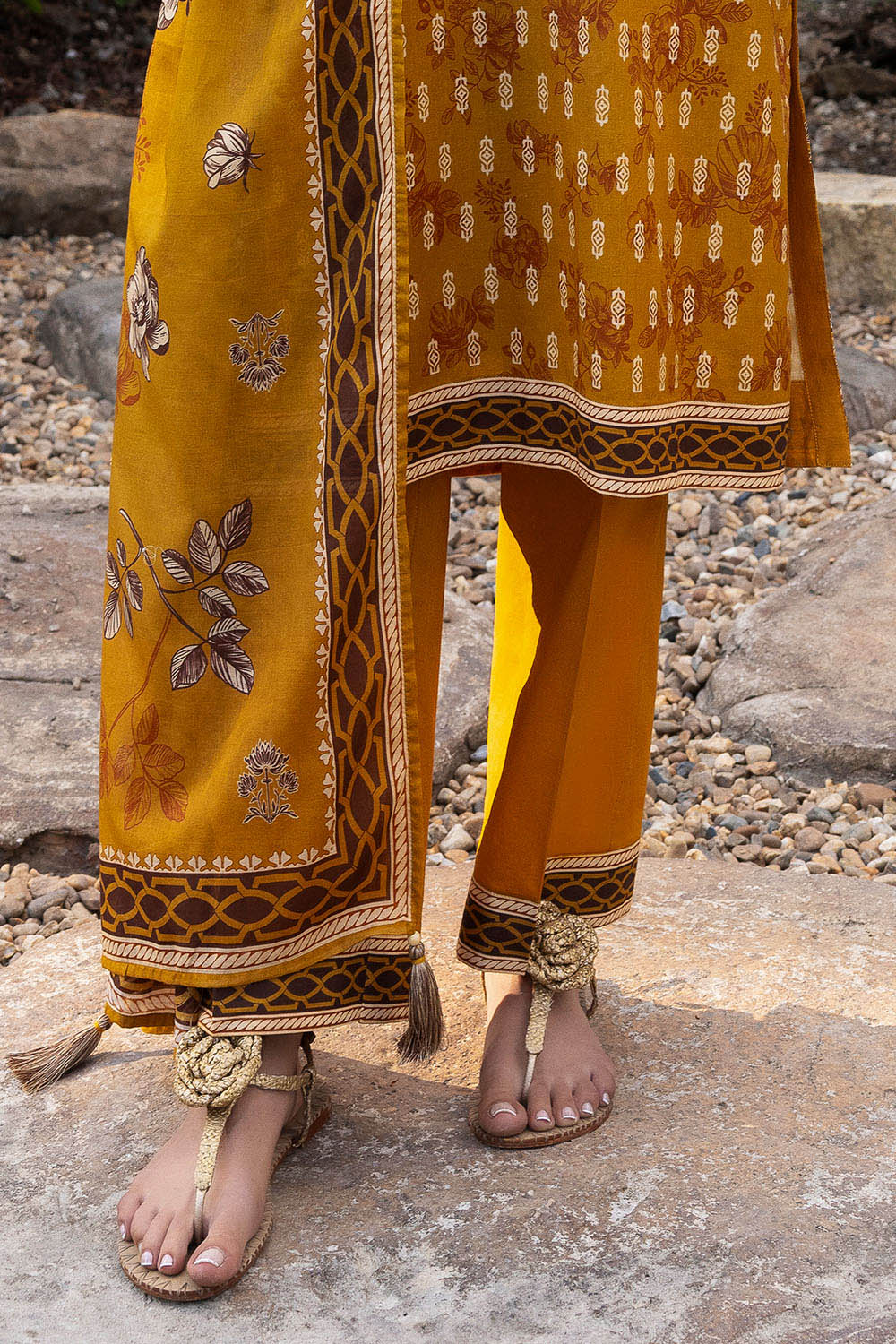 3 Piece Printed Cambric Suit with Lawn Dupatta CBN-62010