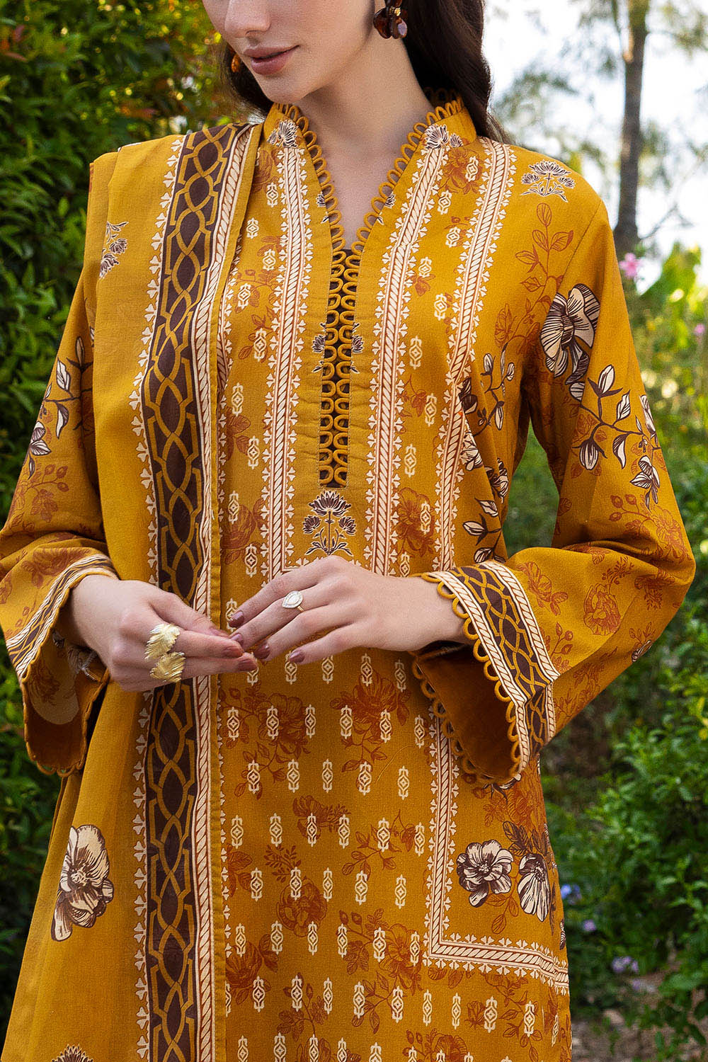3 Piece Printed Cambric Suit with Lawn Dupatta CBN-62010