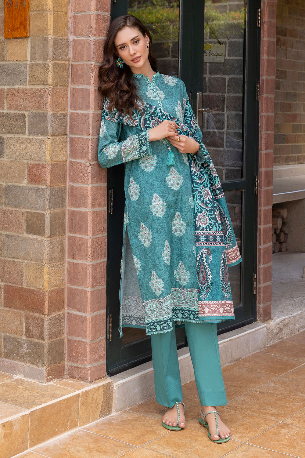 3 Piece Printed Cambric Suit With Lawn Dupatta