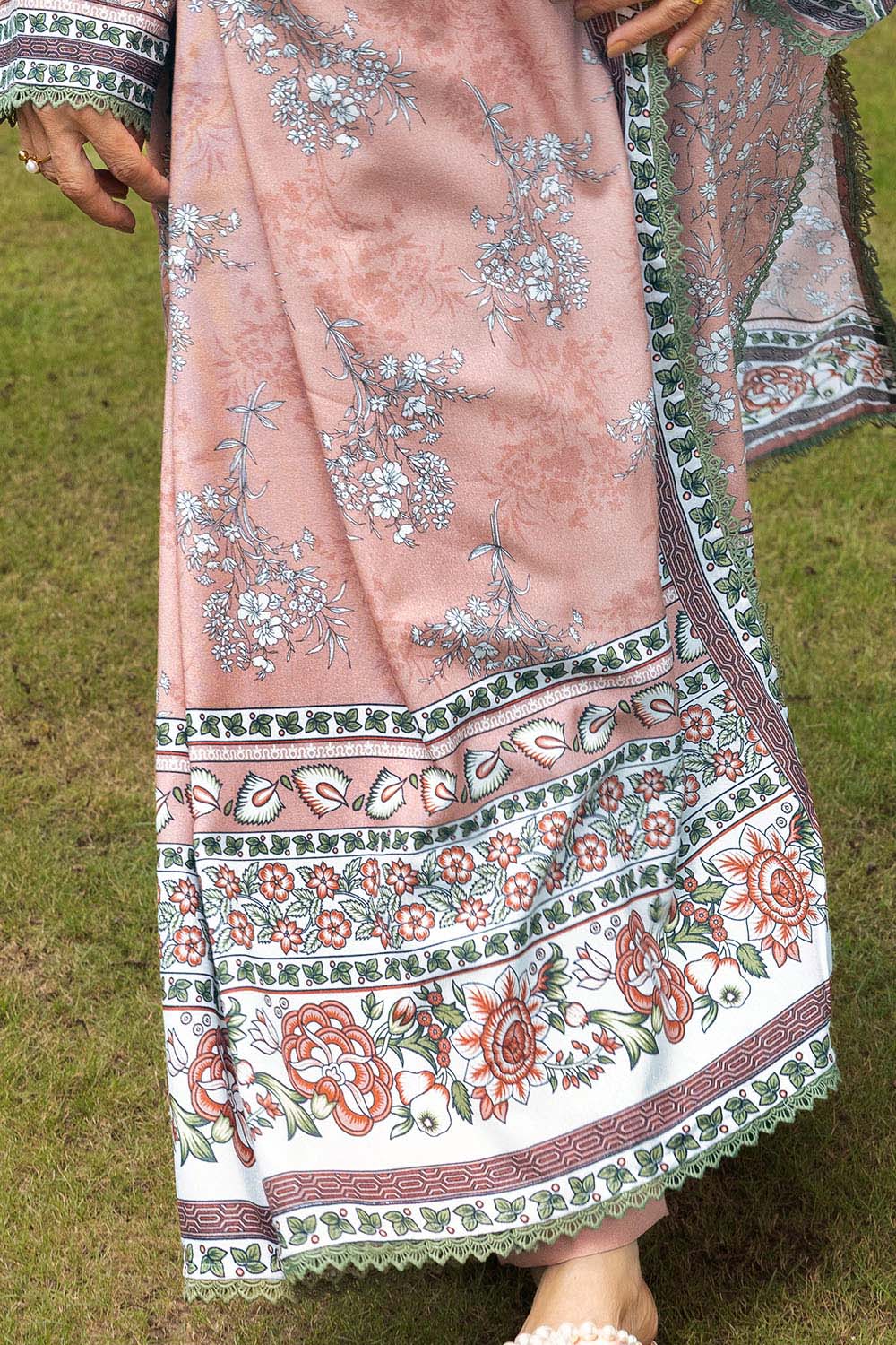 3 Piece Printed Karandi Suit