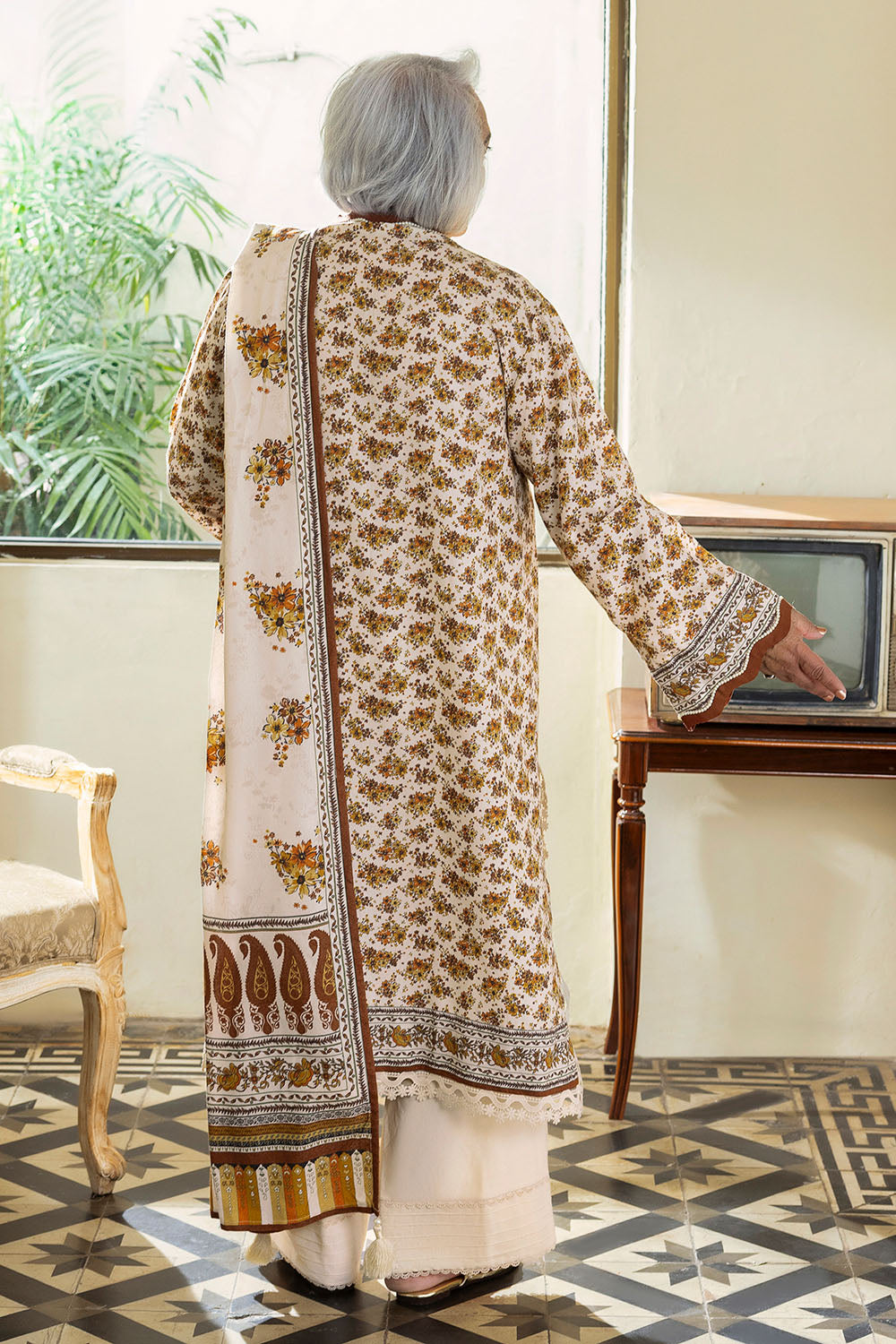 3 Piece Printed Karandi Suit