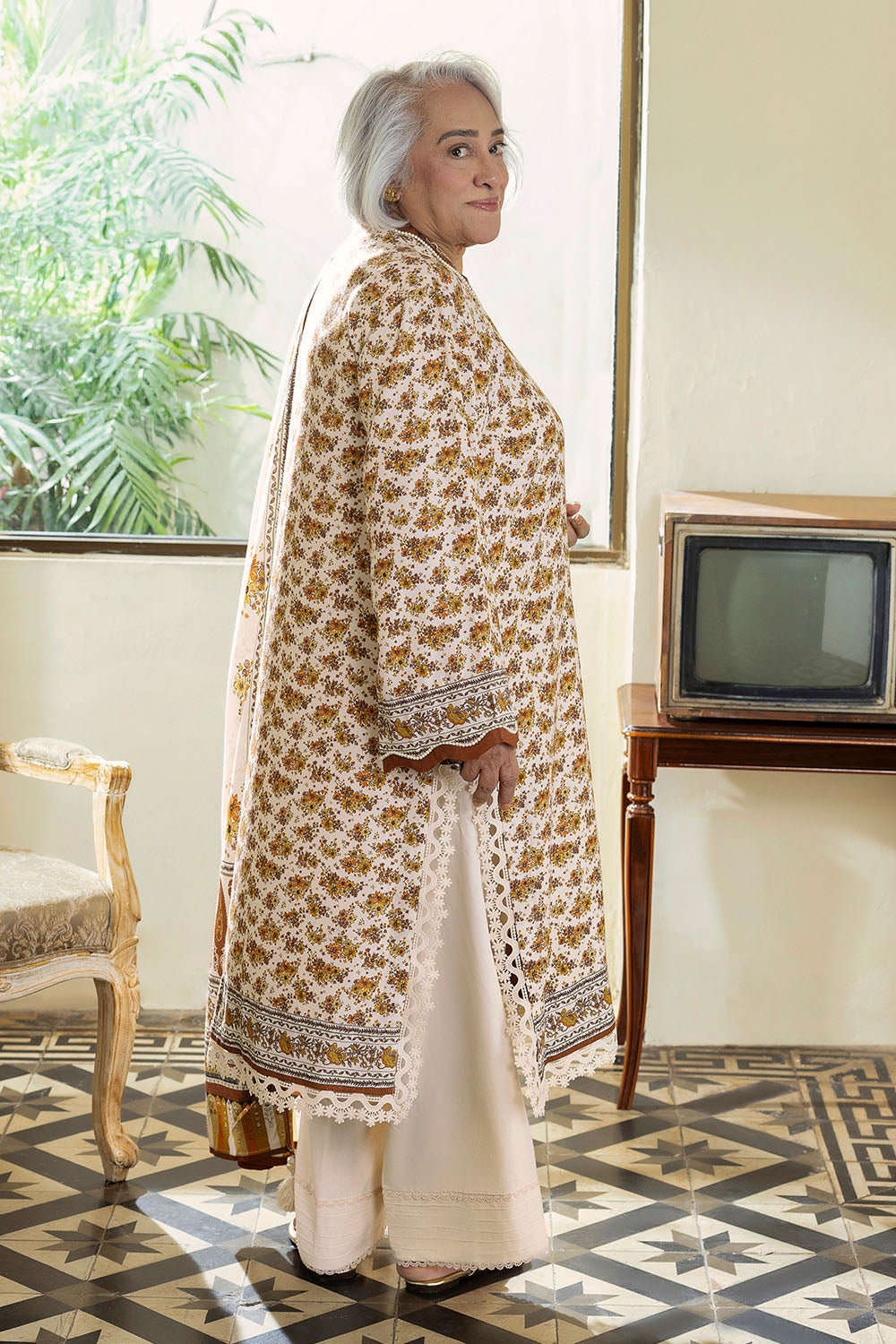3 Piece Printed Karandi Suit