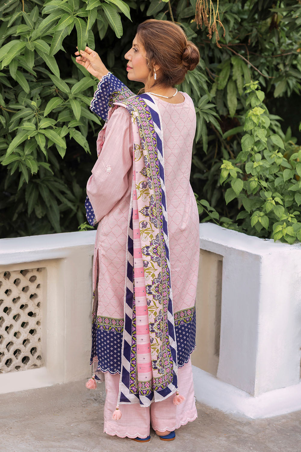 3 Piece Embroidered Khaddar Suit