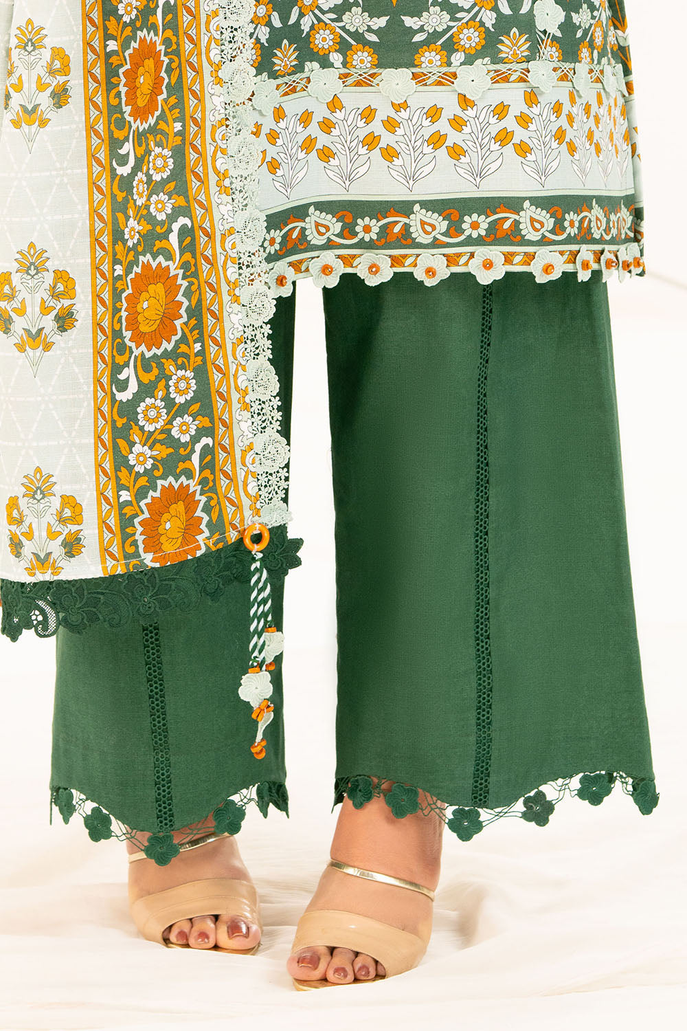 3 Piece Printed Khaddar Suit with Dupatta