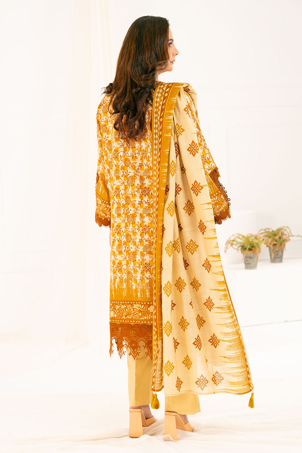 3 Piece Printed Khaddar Suit with Dupatta
