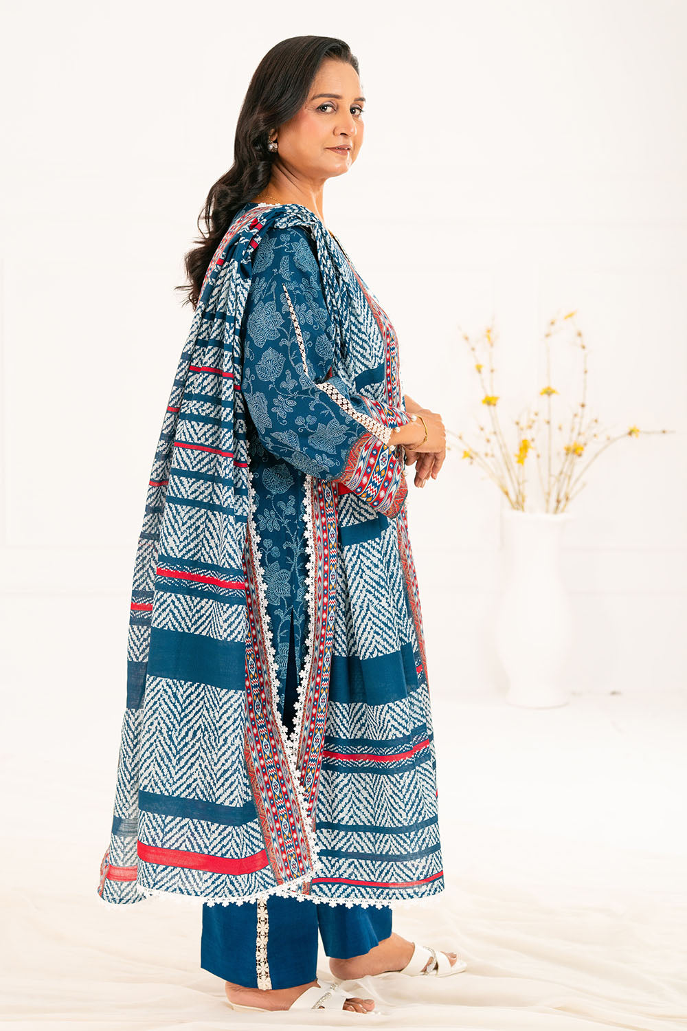 3 Piece Printed Khaddar Suit With Dupatta