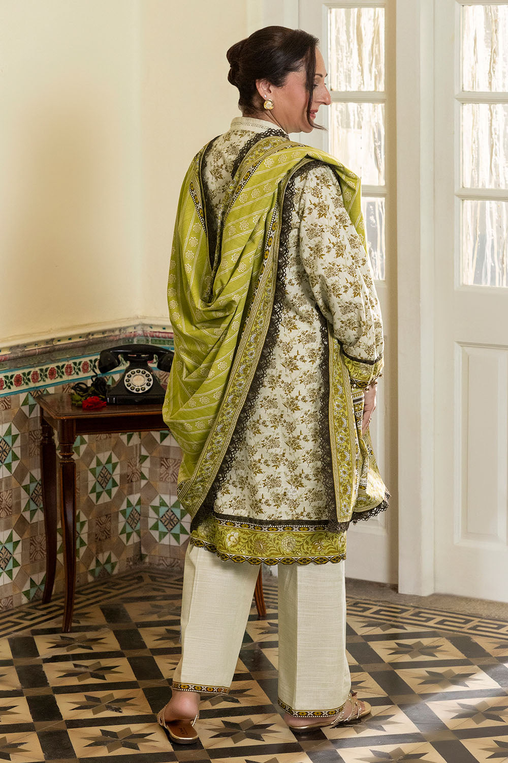 3 Piece Printed Khaddar Suit