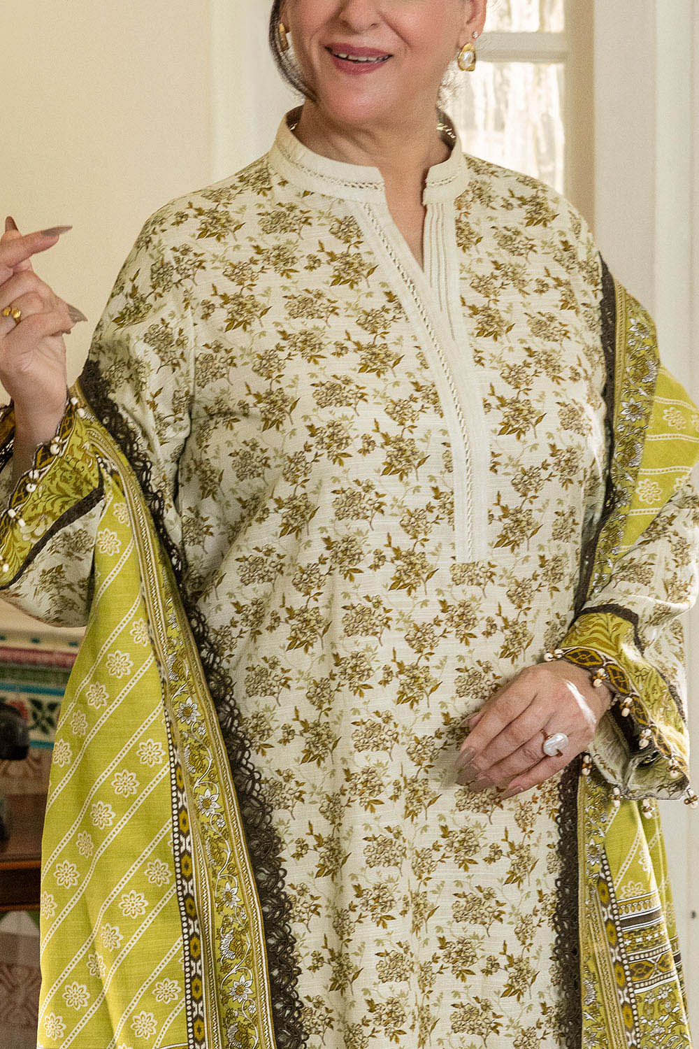 3 Piece Printed Khaddar Suit