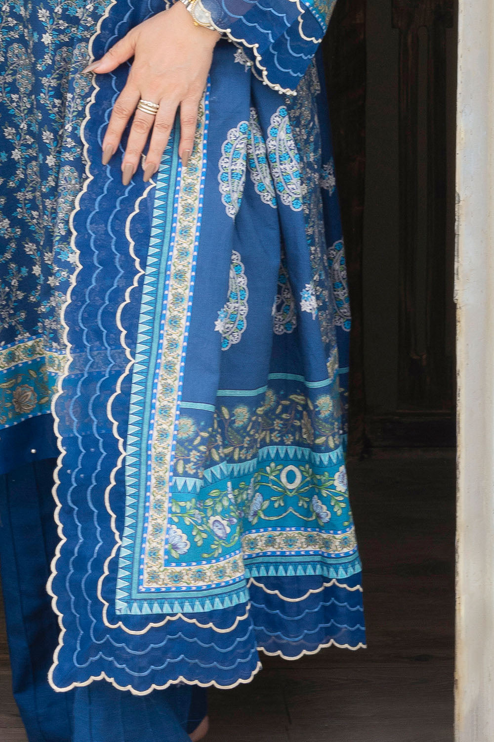 3 Piece Printed Khaddar Suit