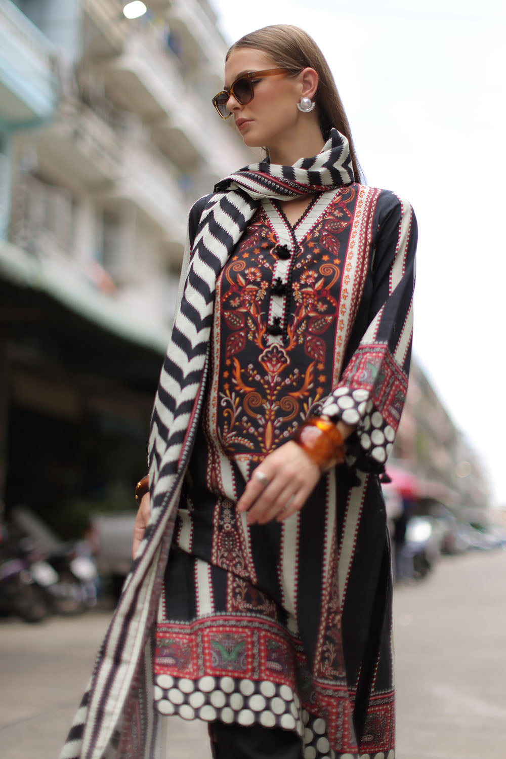 3 Piece Printed Khaddar Suit