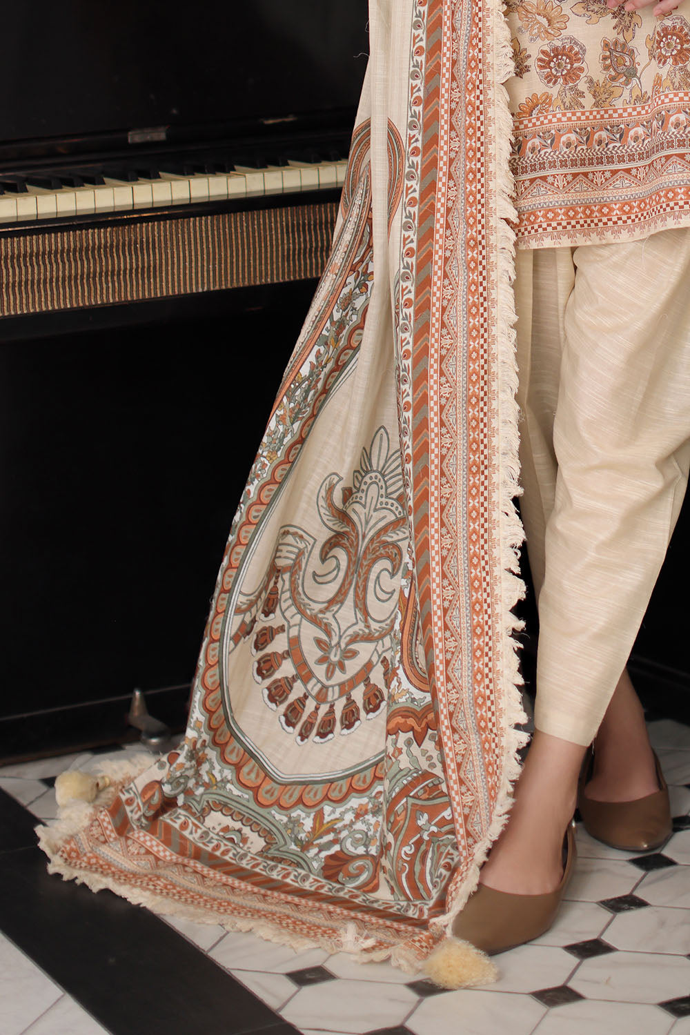 3 Piece Printed Khaddar Suit