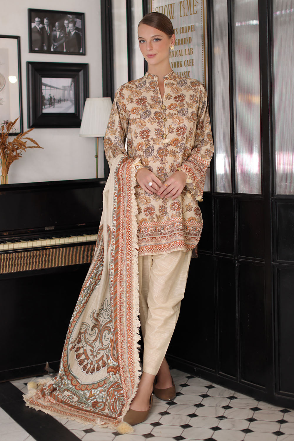 3 Piece Printed Khaddar Suit