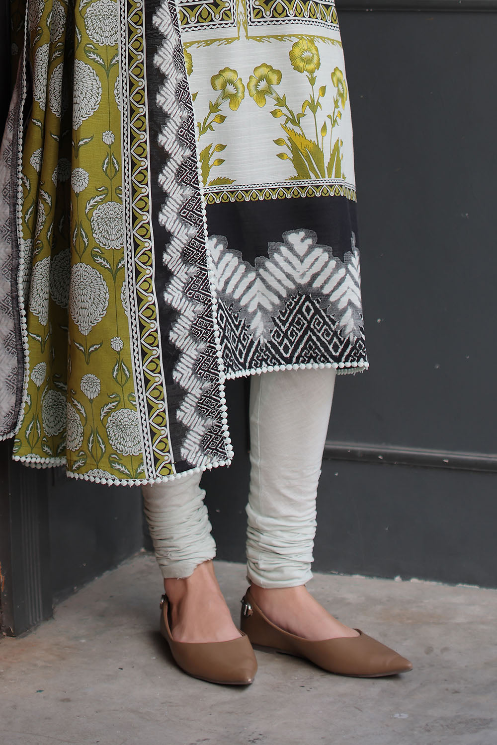 3 Piece Printed Khaddar Suit
