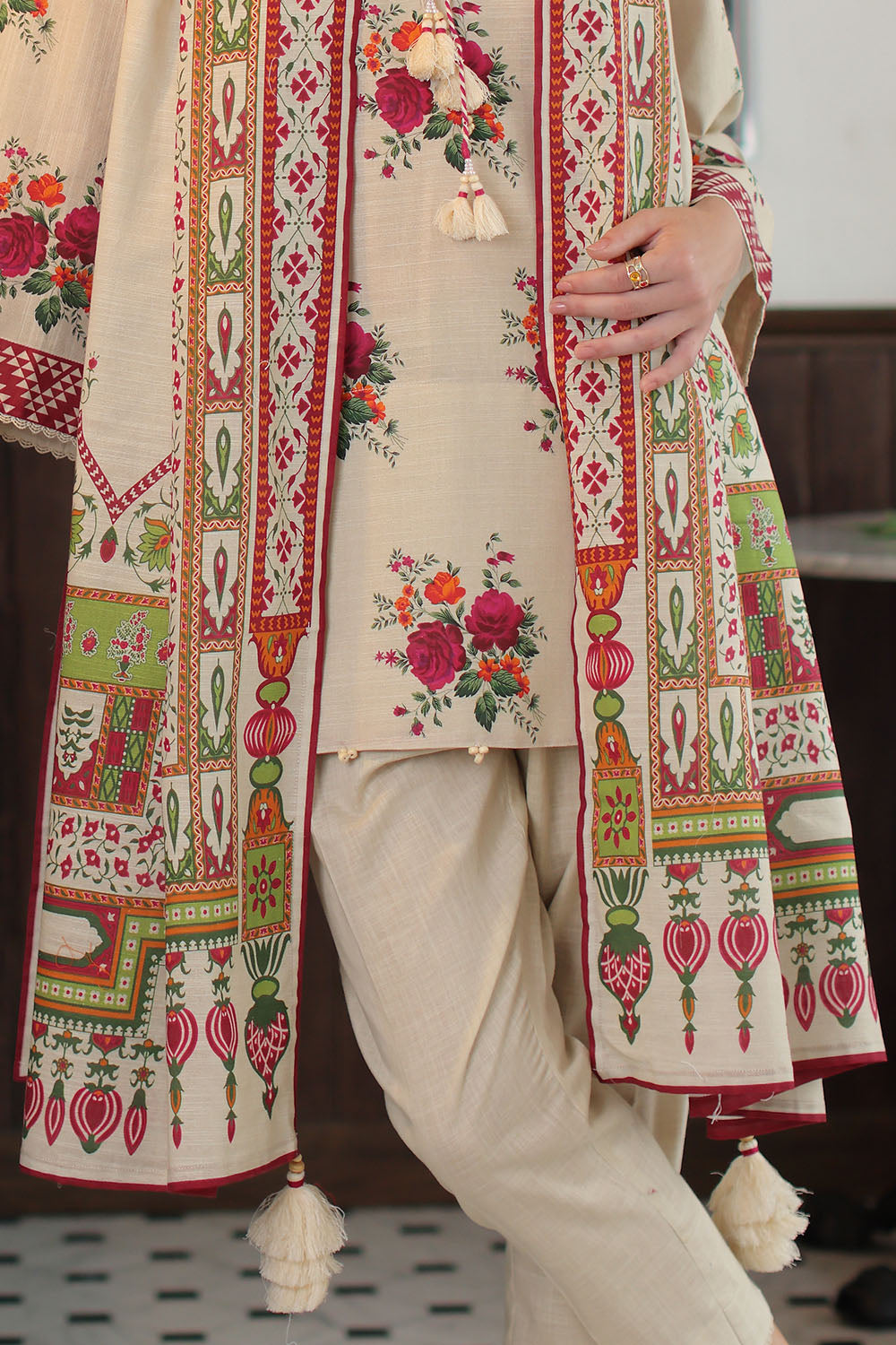 3 Piece Printed Khaddar Suit