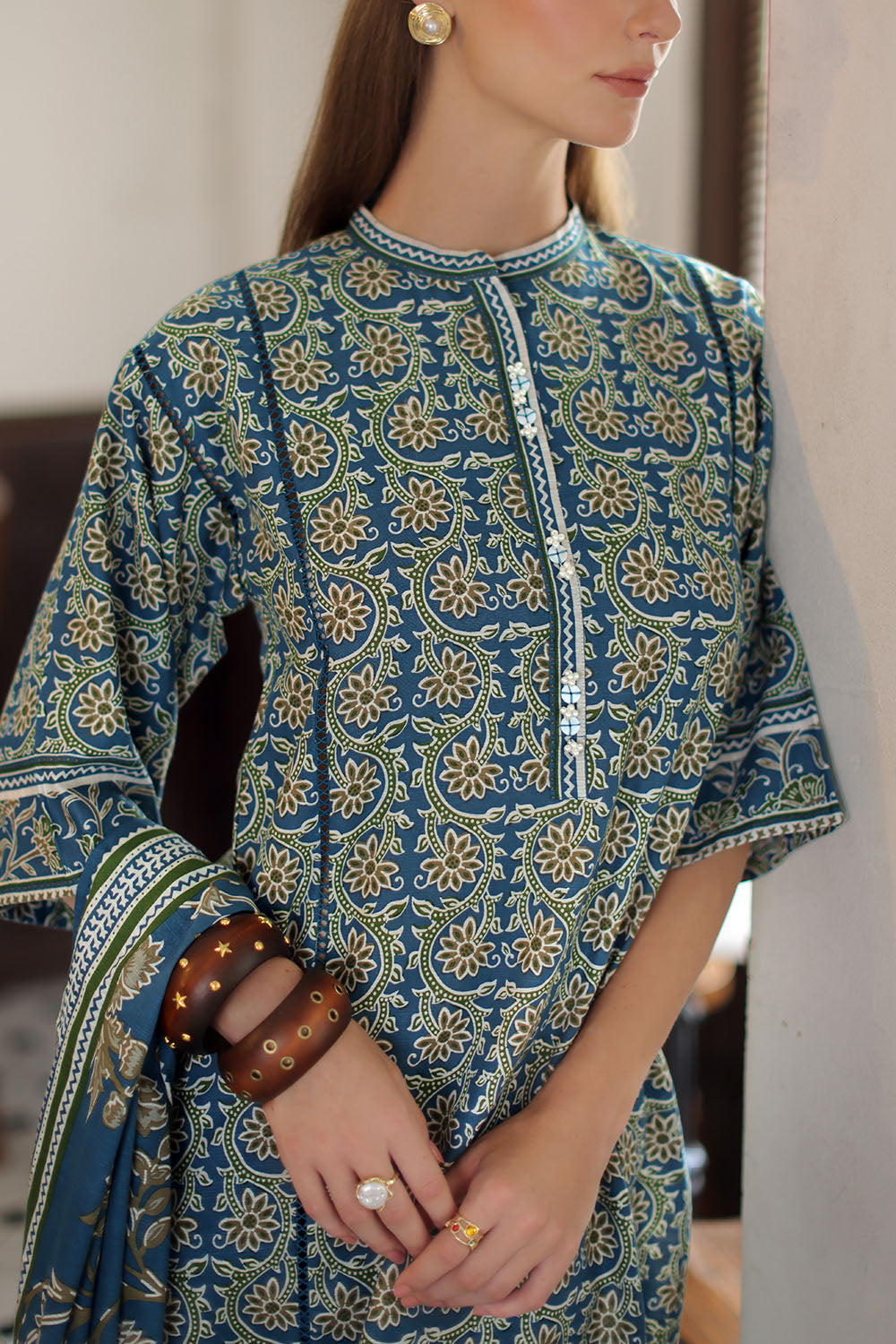 3 Piece Printed Khaddar Suit