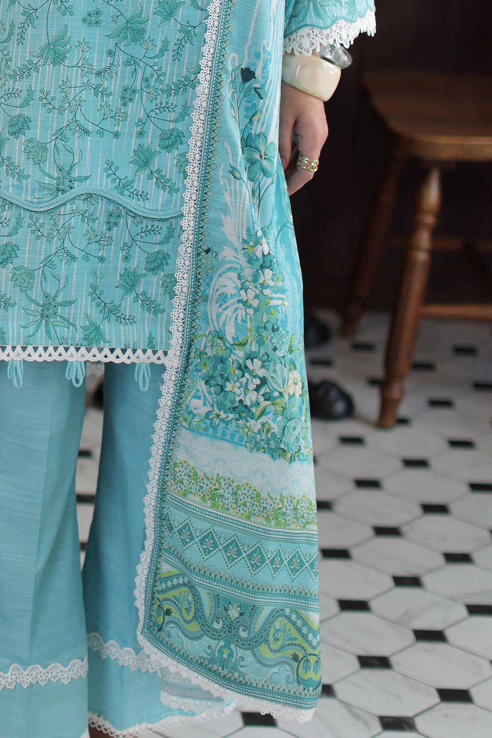 3 Piece Printed Khaddar Suit