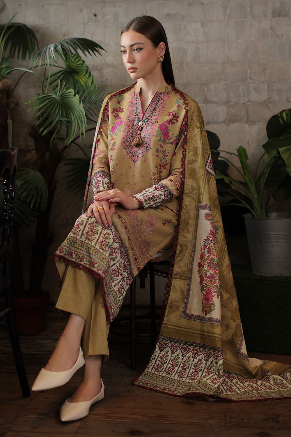 3 Piece Printed Khaddar Suit