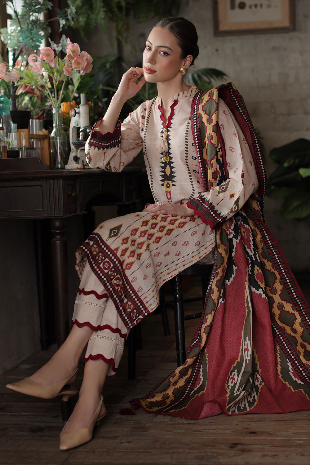 3 Piece Printed Khaddar Suit