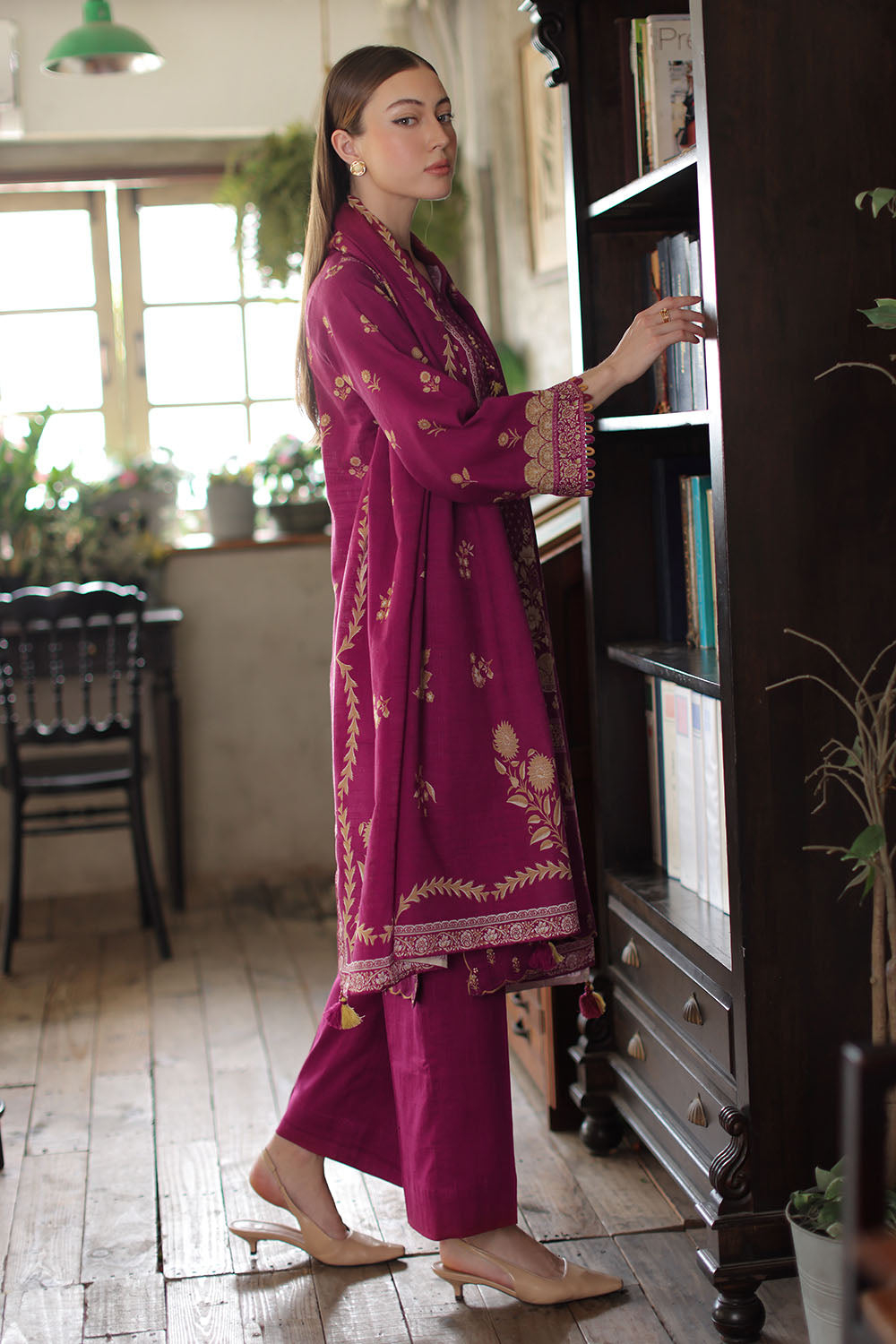 3 Piece Printed Khaddar Suit