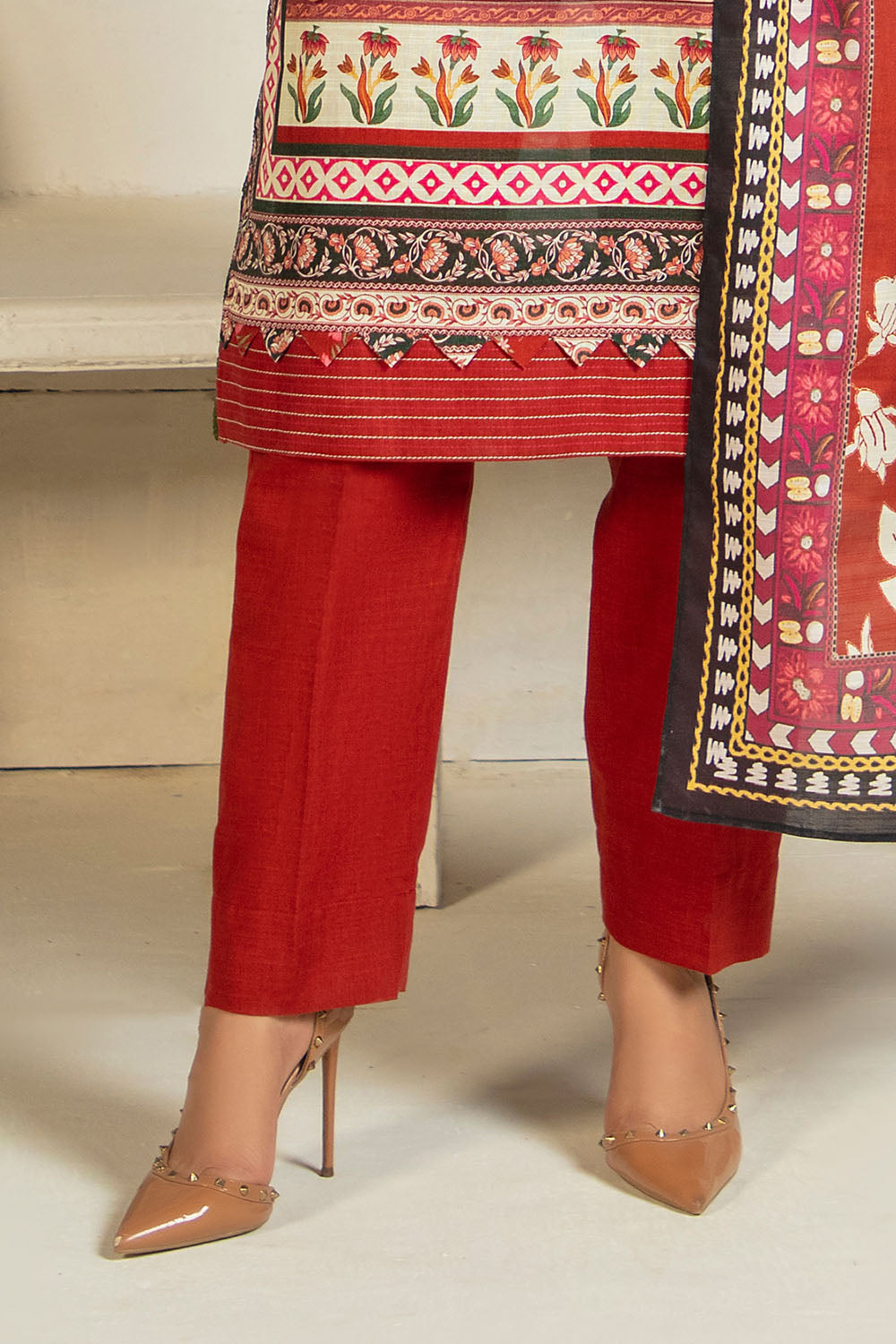 3 Piece Printed Khaddar Suit with Dupatta