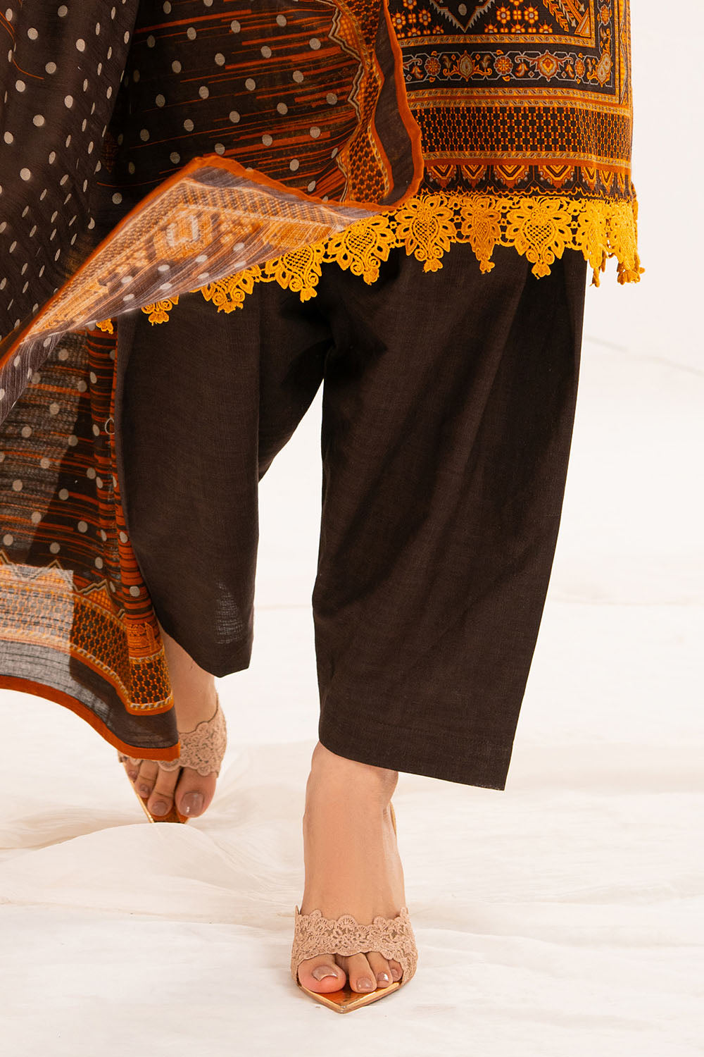 3 Piece Printed Khaddar Suit With Dupatta