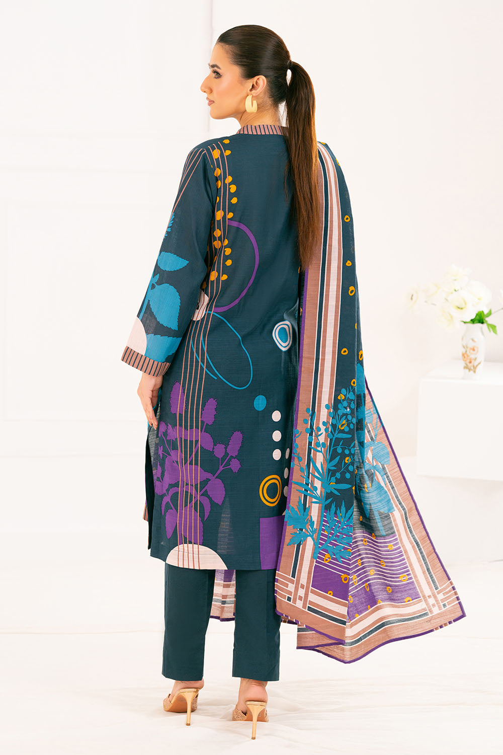 3 Piece Printed Khaddar Suit With Dupatta