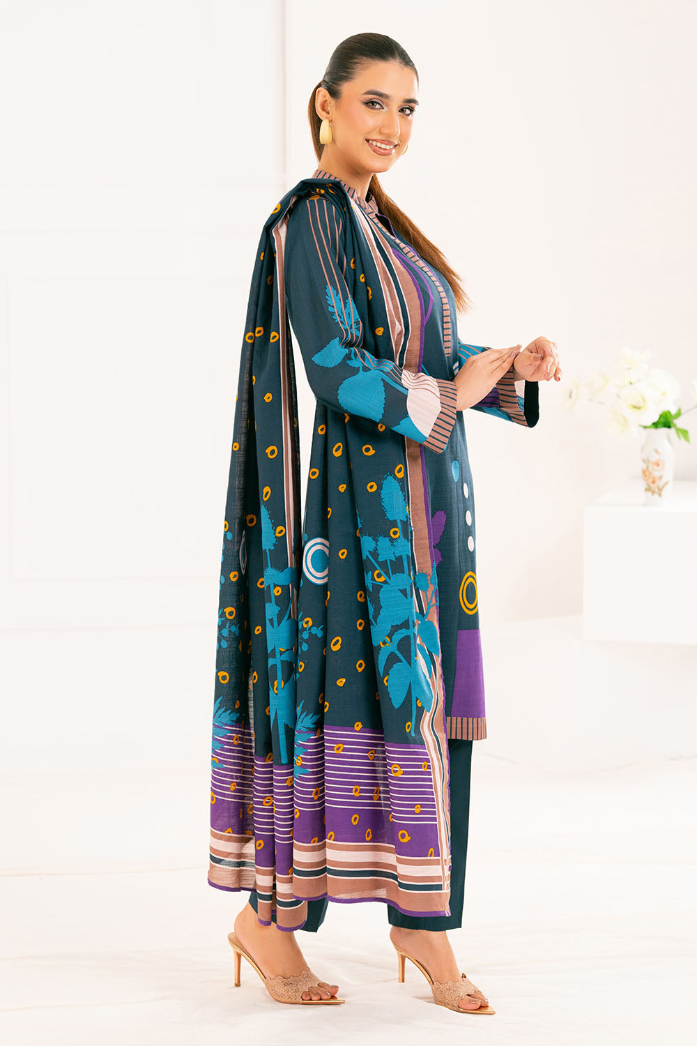 3 Piece Printed Khaddar Suit With Dupatta