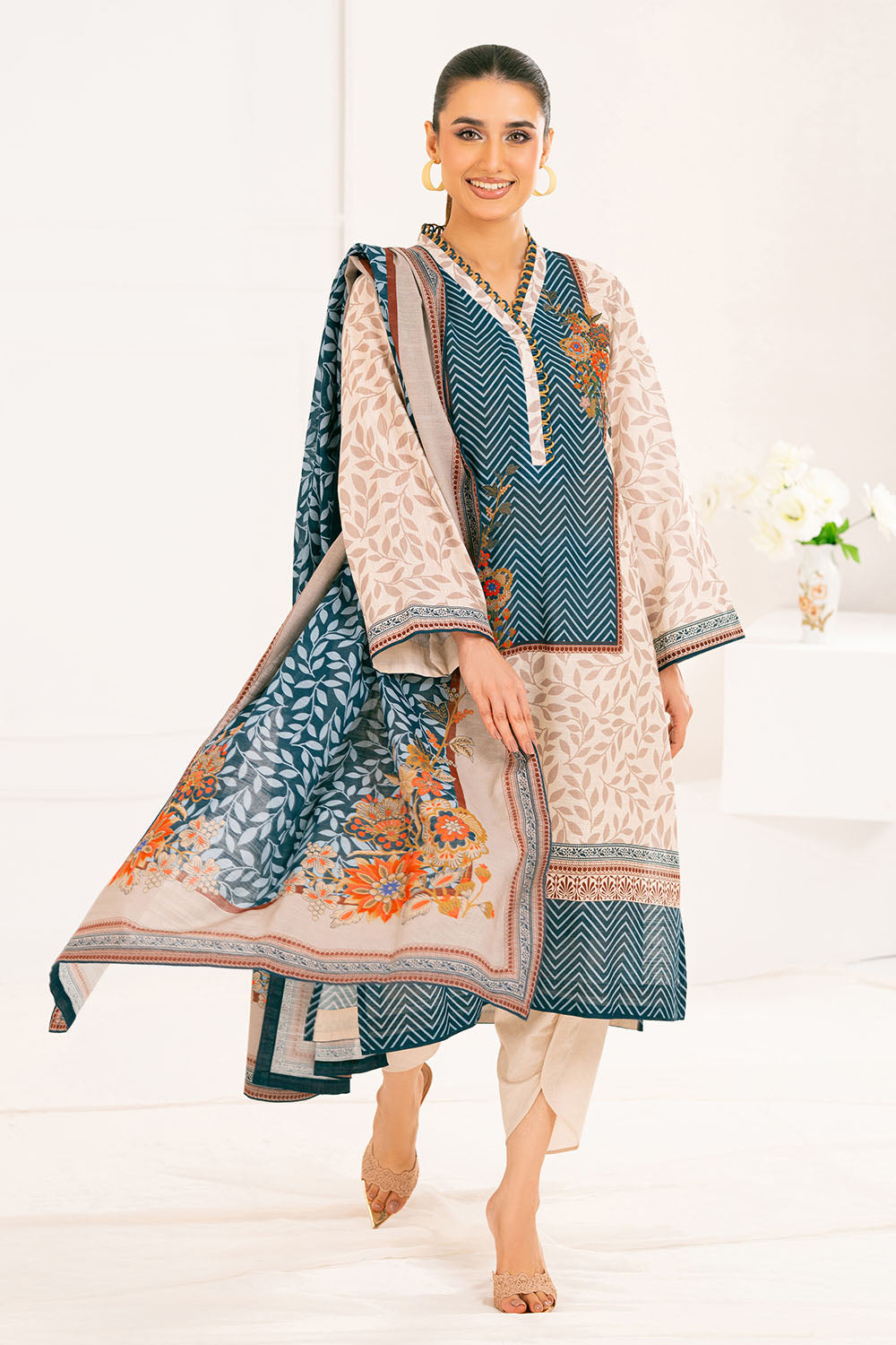 3 Piece Printed Khaddar Suit with Dupatta