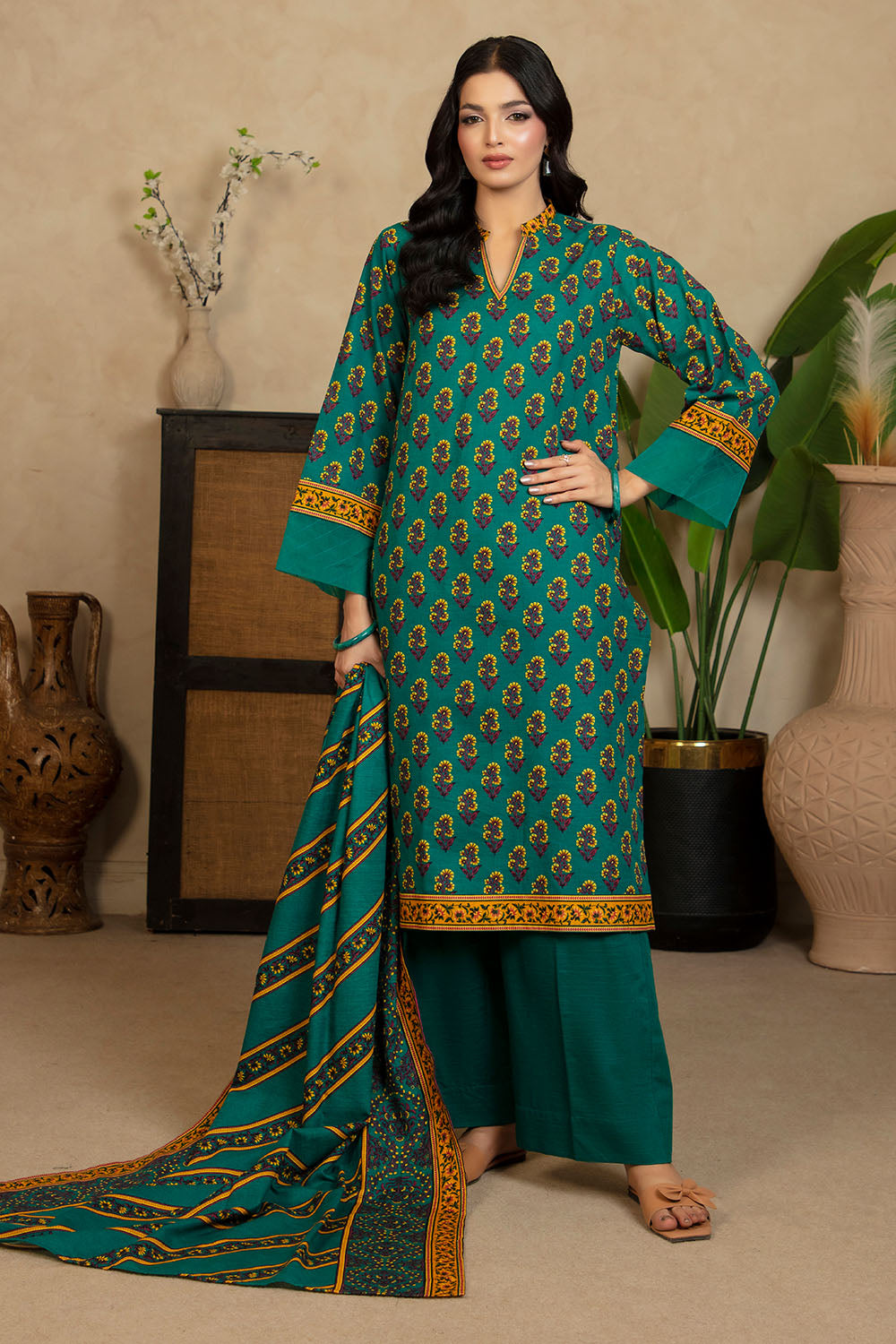 3 Piece Printed Khaddar Suit With Dupatta