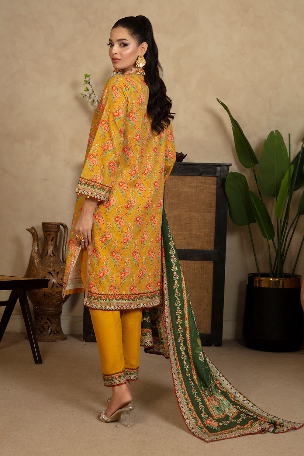https://cdn.shopify.com/s/files/1/0706/3253/8159/files/Printed-Khaddar-Dupatta-Printed-Khaddar-Shirt-Dyed-Trouser-Gulahmed-WNS-52068-Back.jpg?v=1761215615