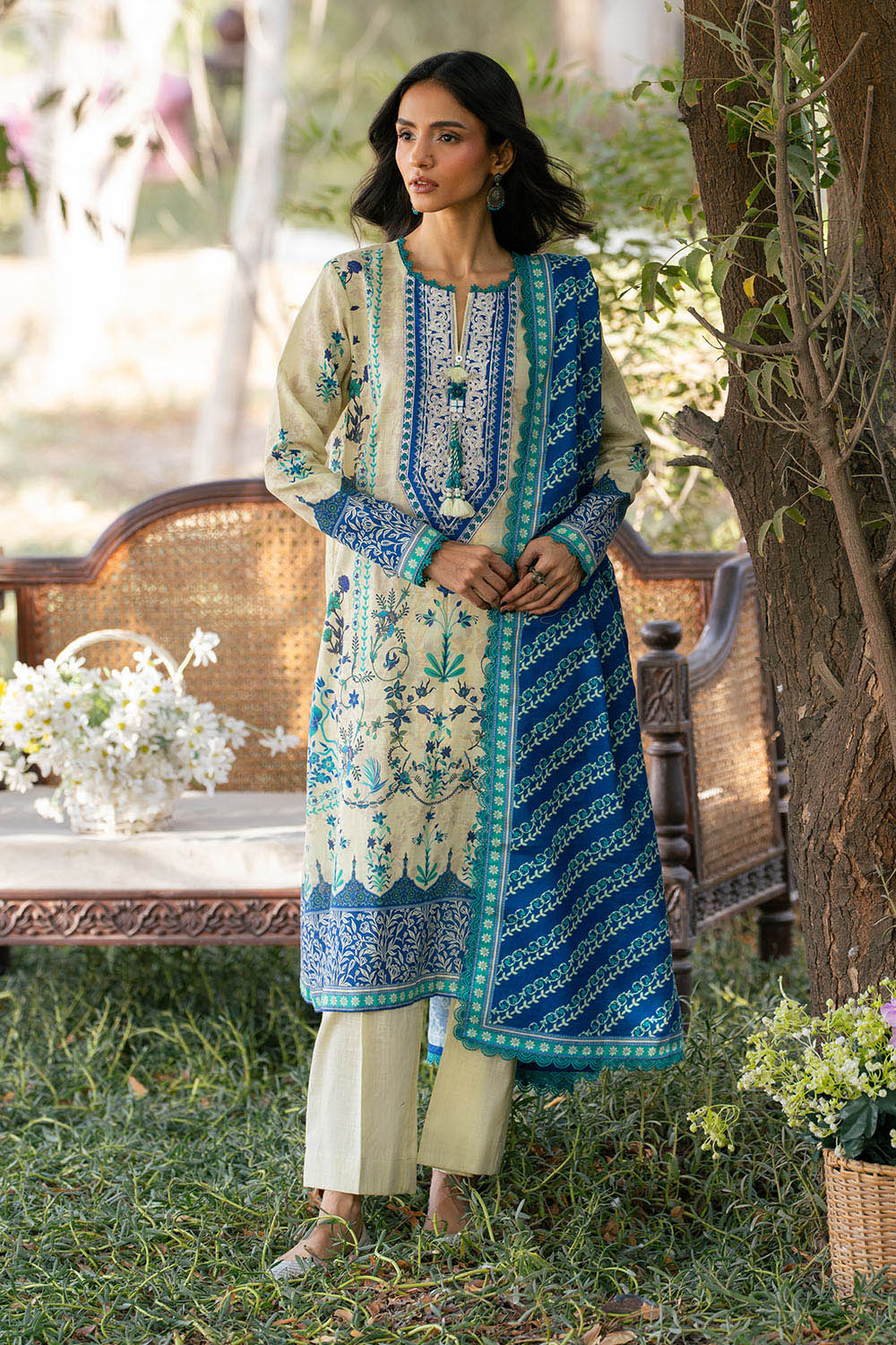 3 Piece Printed Khaddar Suit