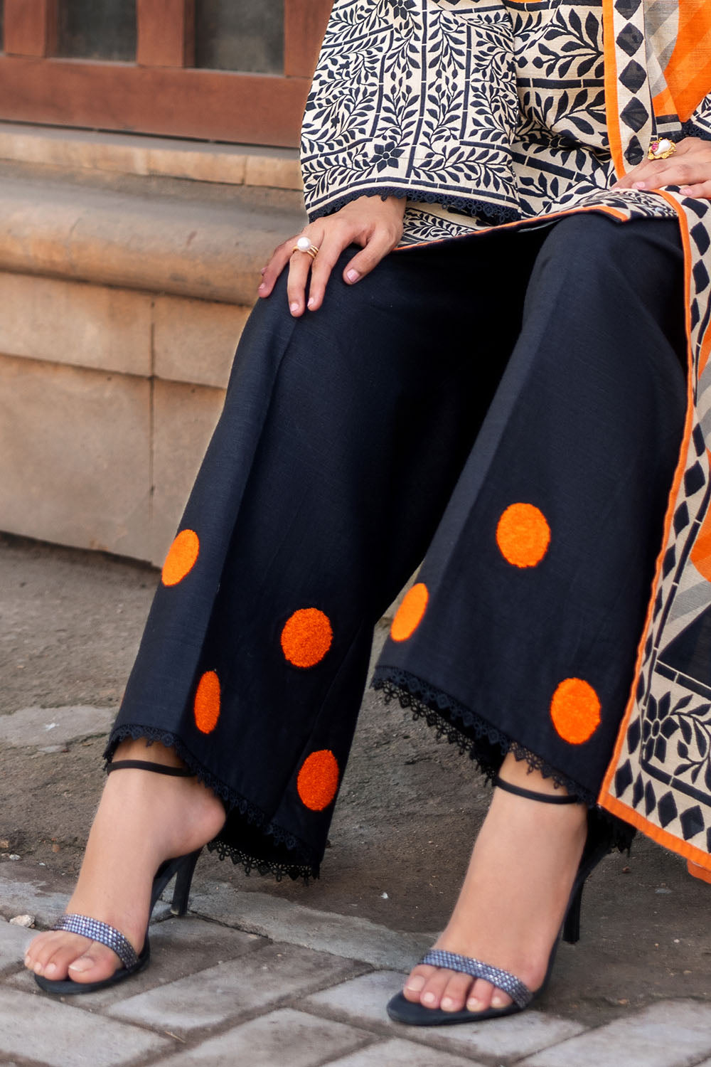 3 Piece Printed Khaddar Suit With Dupatta And Embroidered Trouser