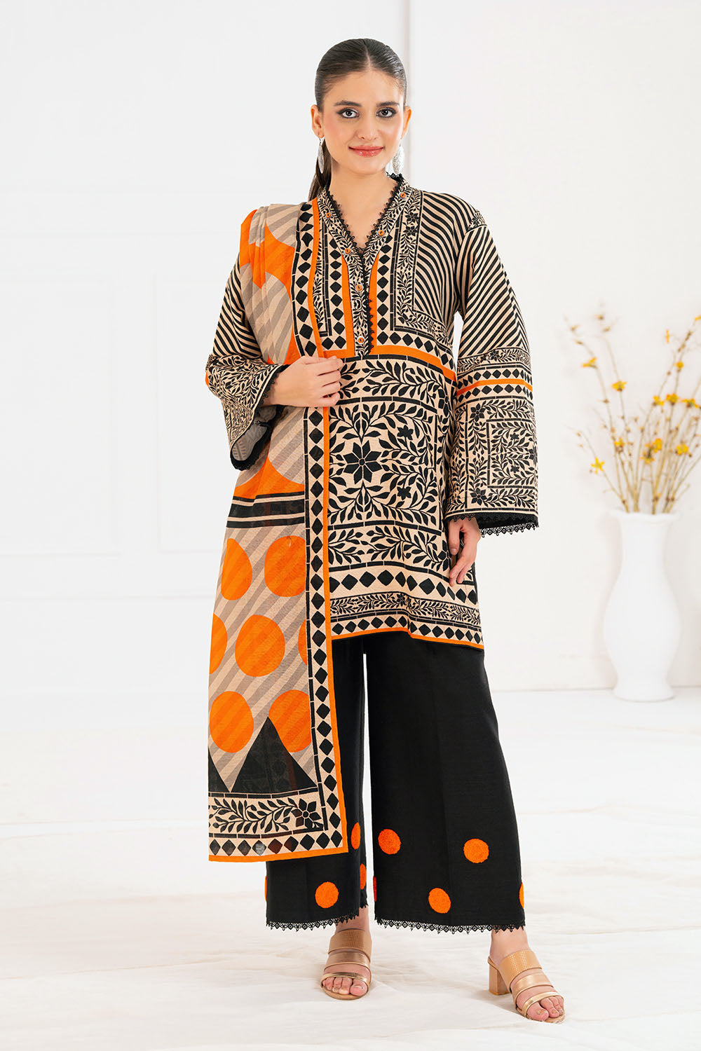 3 Piece Printed Khaddar Suit With Dupatta And Embroidered Trouser